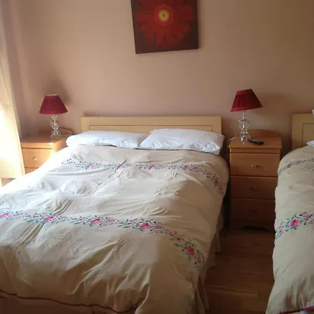Hillview 3* Bray